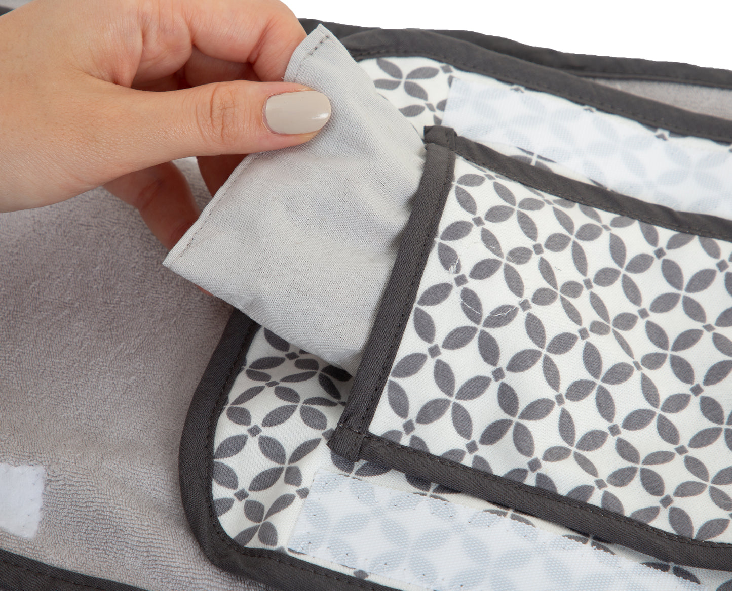 Babyjem prati̇c swaddle with anticolic cherry core bag