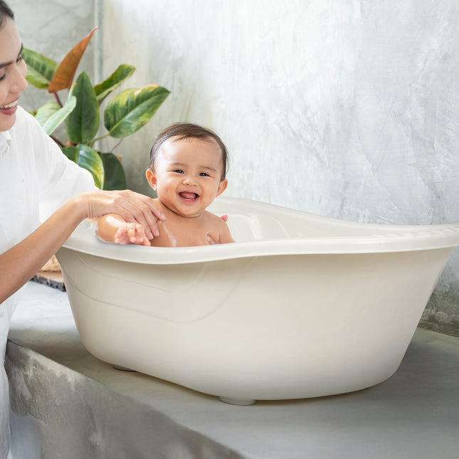 Babyjem Large Bathtub With Draing Plug - 241